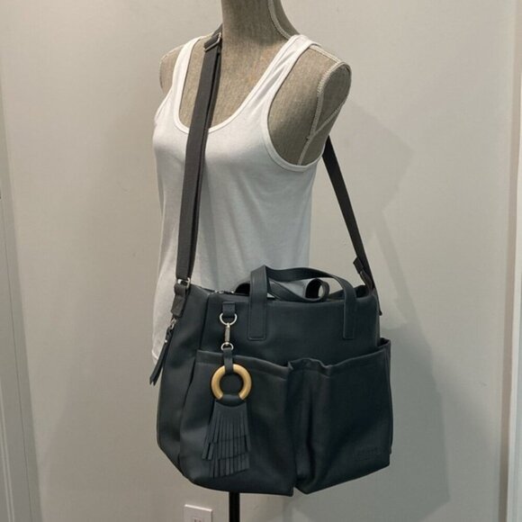 SKIP HOP GREENWICH DIAPER BAG SMOKE - Picture 4 of 16